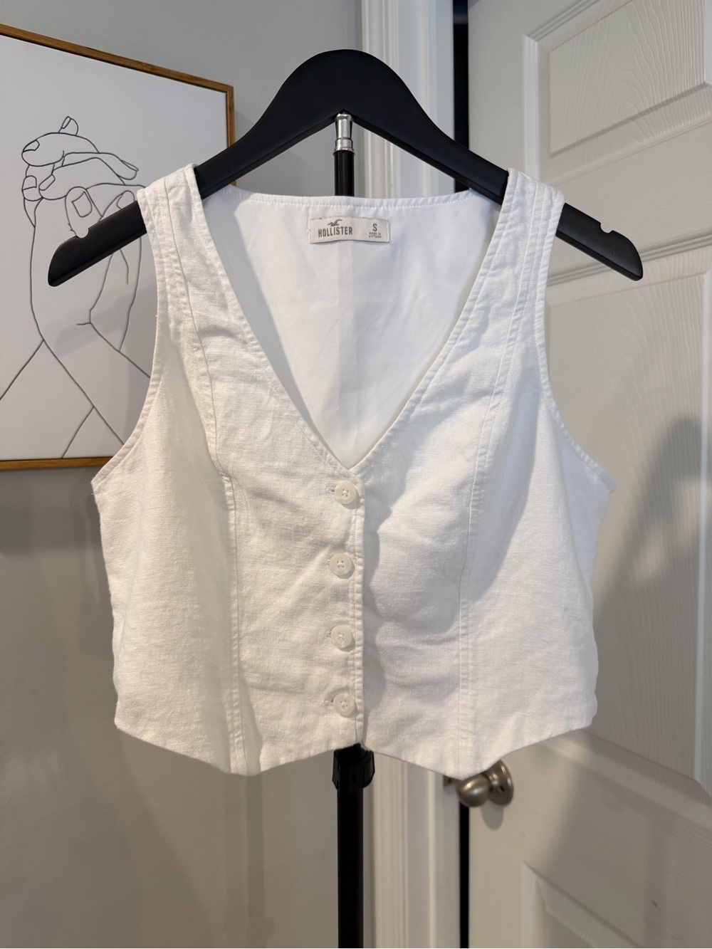 Hollister White V-Neck Button-Front Cropped vest tank